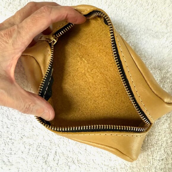 Portland Leather Goods Champagne Ballpark Pouch - Brand New - Picture 8 of 8